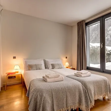 Chalet Chalets Safari - Central - Sleeps 6 Or Sleeps 10 Chamonix